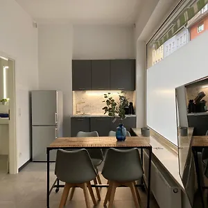  Apartment 2-zimmer-appartment In Top-city-lage Mit Parken Und Klimaanlage Germany